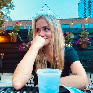 Meet your Posher, Kenzie